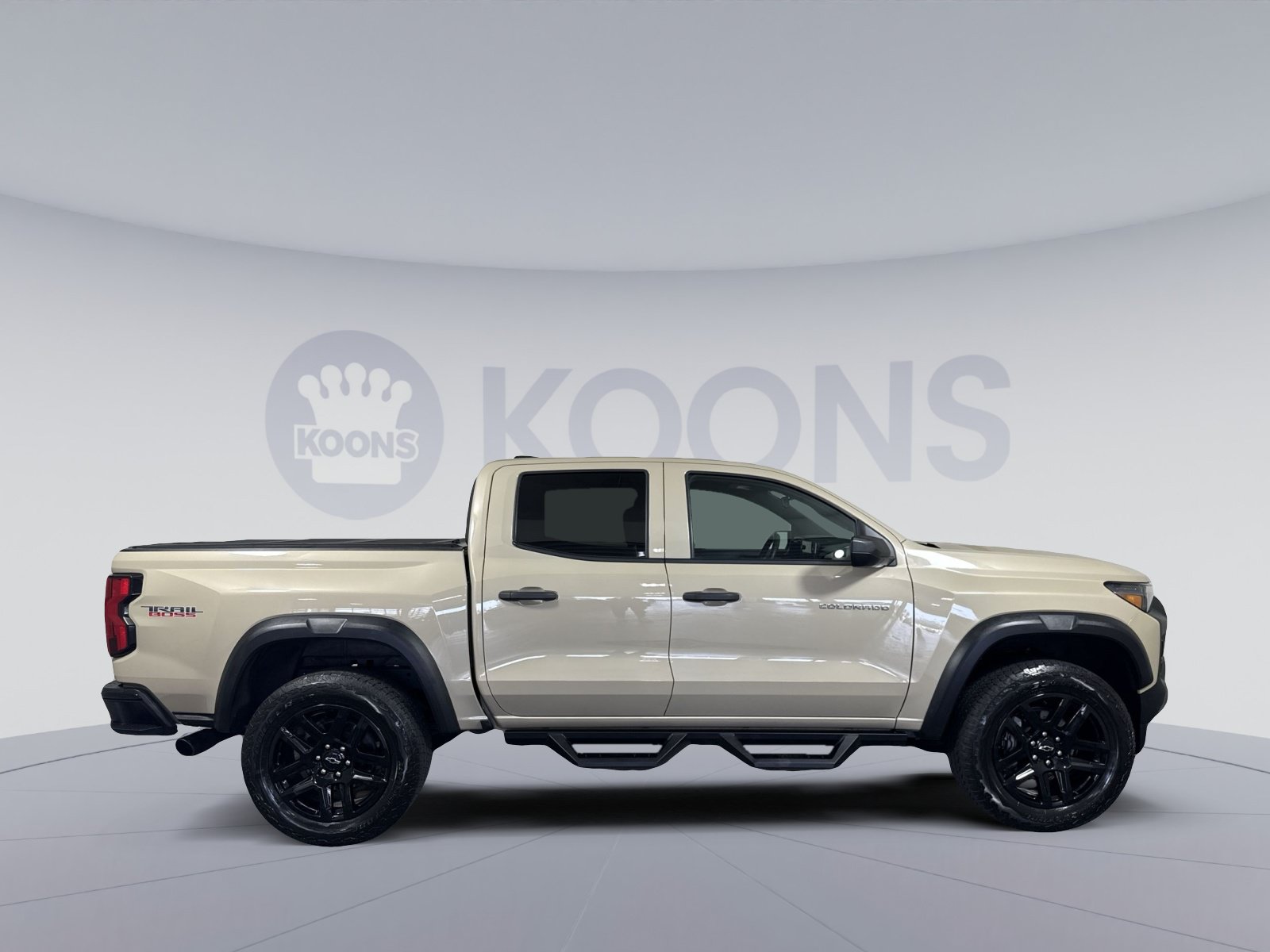 Used 2024 Chevrolet Colorado Trail Boss w/ Advanced Trailering Package AWD/4WD image 8