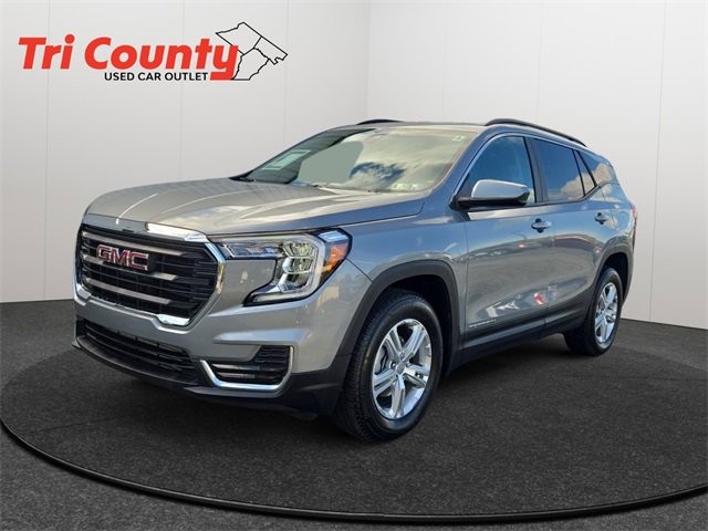 Used 2024 GMC Terrain SLE w/ Driver Convenience Package image 3