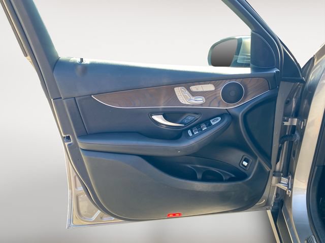 Used 2021 Mercedes-Benz GLC 300 w/ Premium Package image 16
