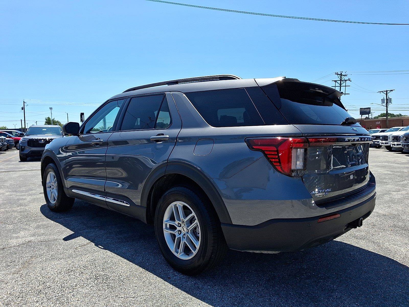 Certified 2025 Ford Explorer Active AWD/4WD image 4