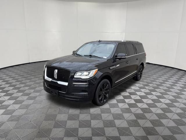 Used 2024 Lincoln Navigator L Reserve AWD/4WD image 13