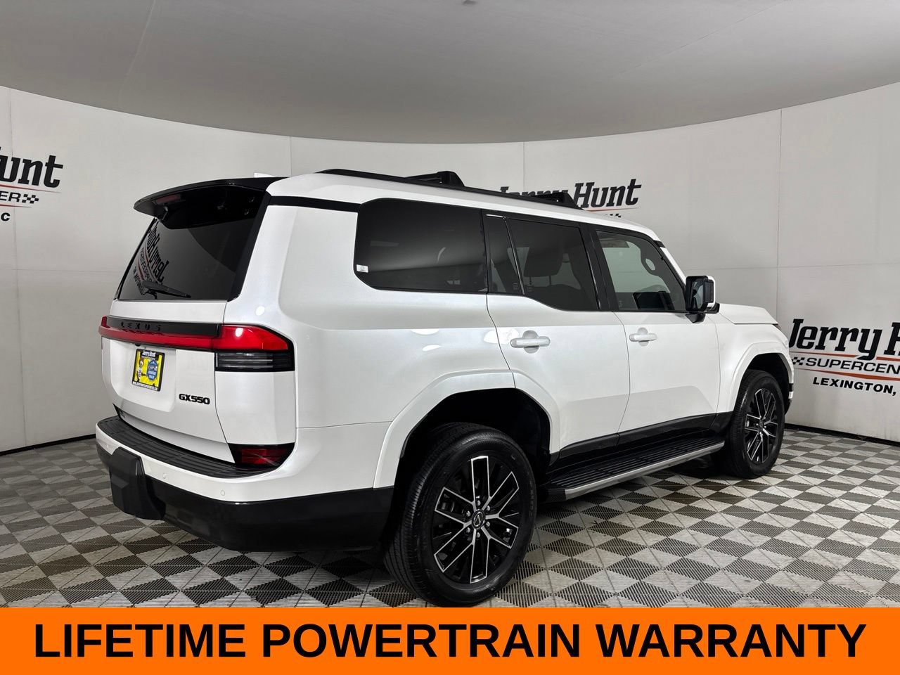 Used 2024 Lexus GX 550 w/ Cold Area Package AWD/4WD image 6