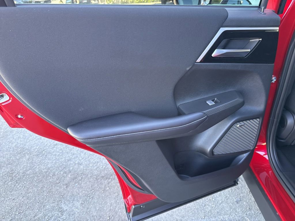 New 2025 Mitsubishi Outlander ES image 30