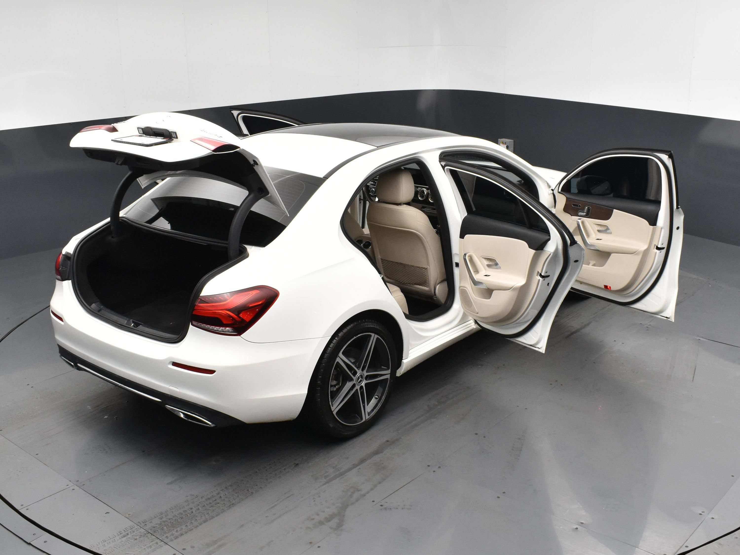 Used 2022 Mercedes-Benz A 220 4MATIC w/ Premium Package Lite image 26