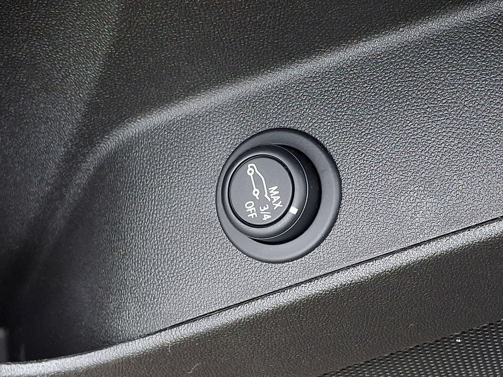 Used 2024 Chevrolet Equinox LT FWD image 25