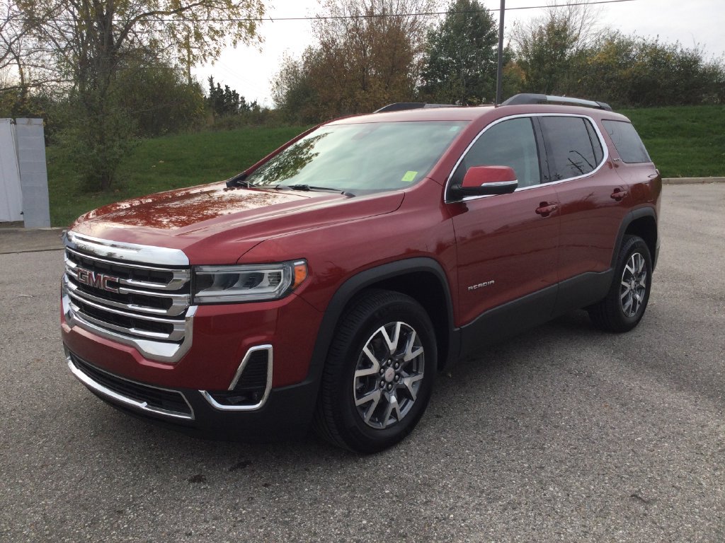 Used 2023 GMC Acadia SLT w/ Preferred Package AWD/4WD image 3