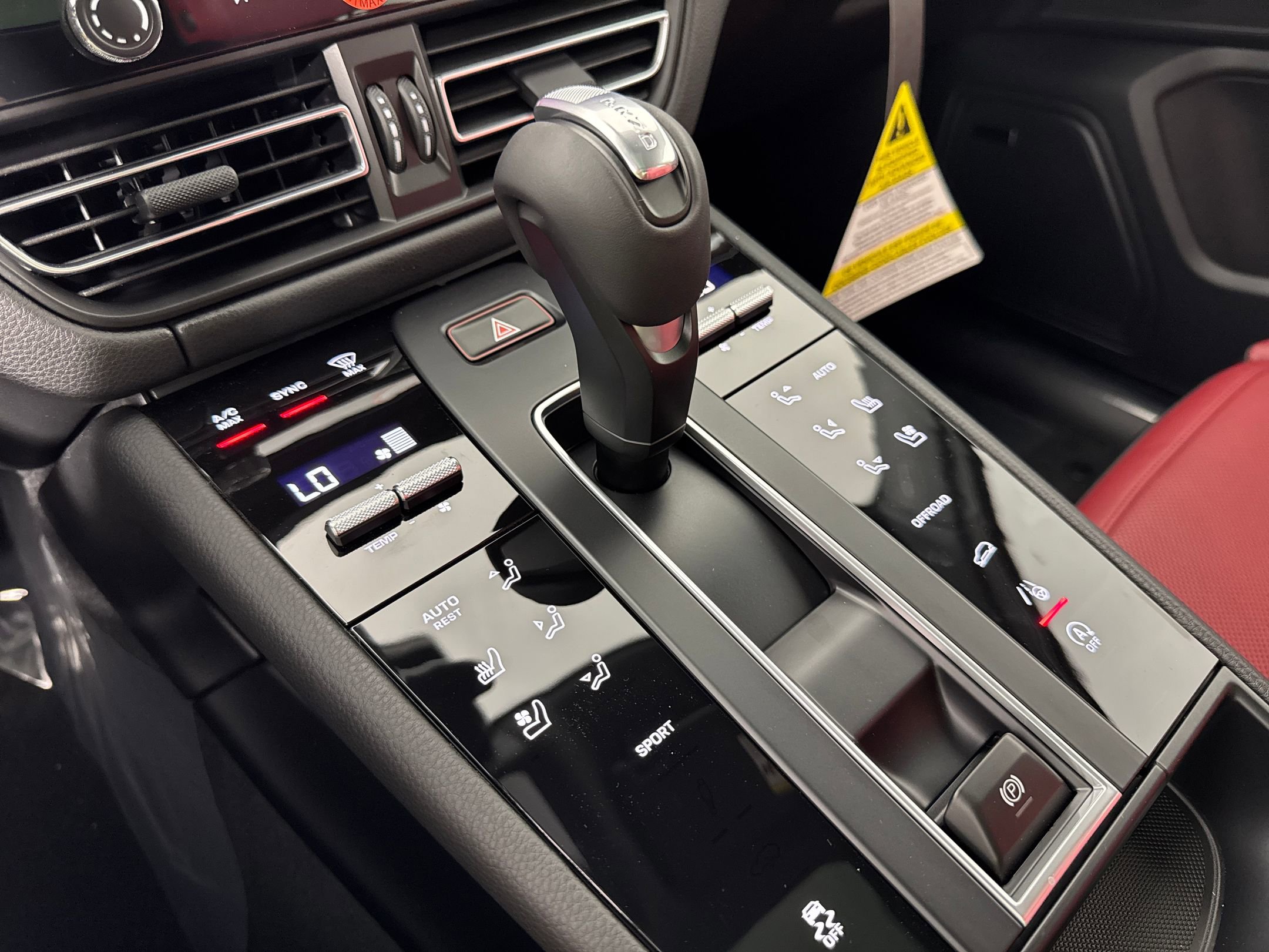 Certified 2026 Porsche Macan image 21