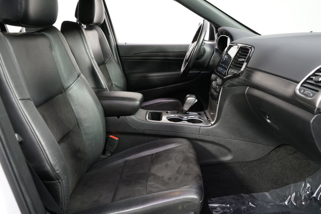 Used 2021 Jeep Grand Cherokee Laredo X AWD/4WD image 16