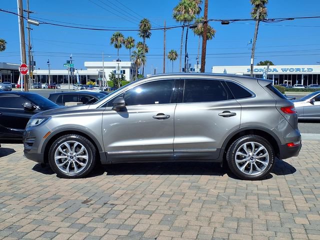 Used 2017 Lincoln MKC Select w/ Select Plus Package FWD image 2