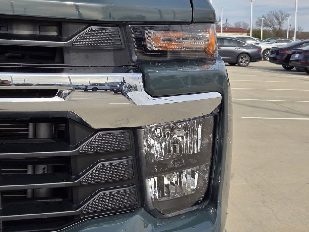 Used 2025 Chevrolet Silverado 2500 LT w/ Texas Edition image 31