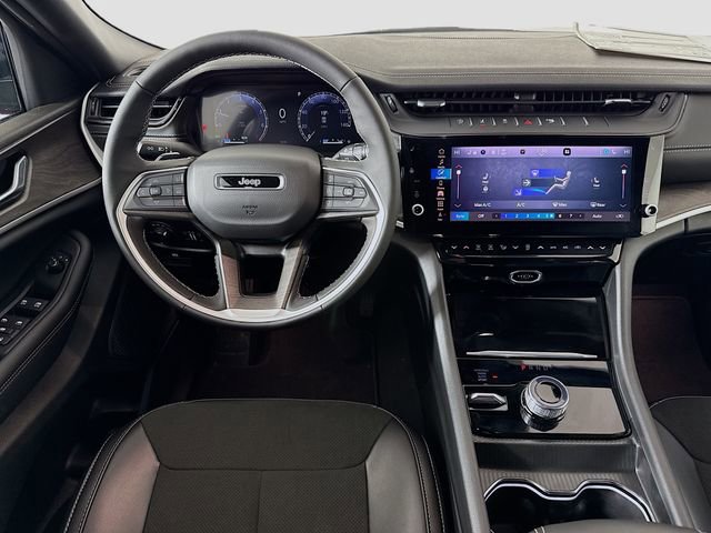 New 2026 Jeep Grand Cherokee Altitude AWD/4WD image 21
