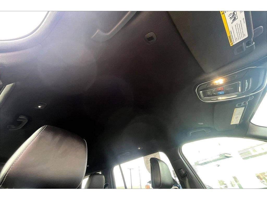 Used 2024 Jeep Grand Cherokee L Laredo AWD/4WD image 18