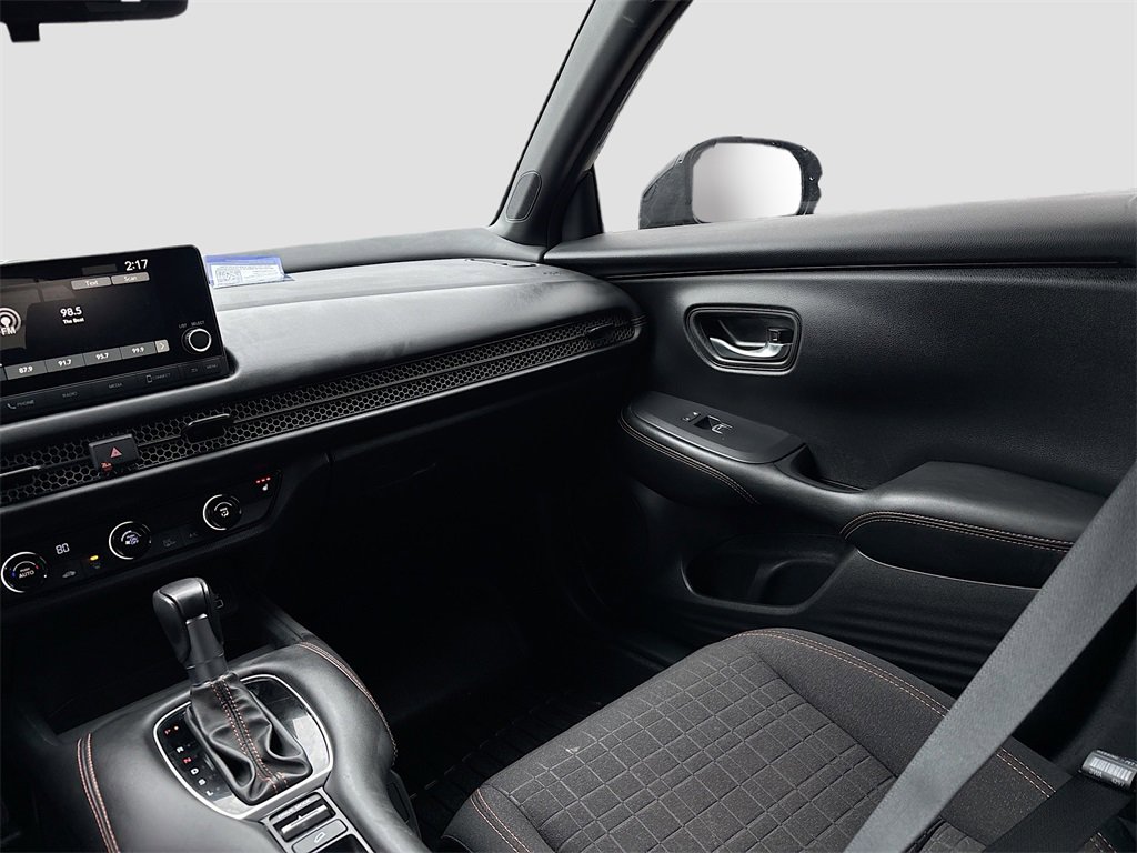 Used 2025 Honda HR-V Sport image 22