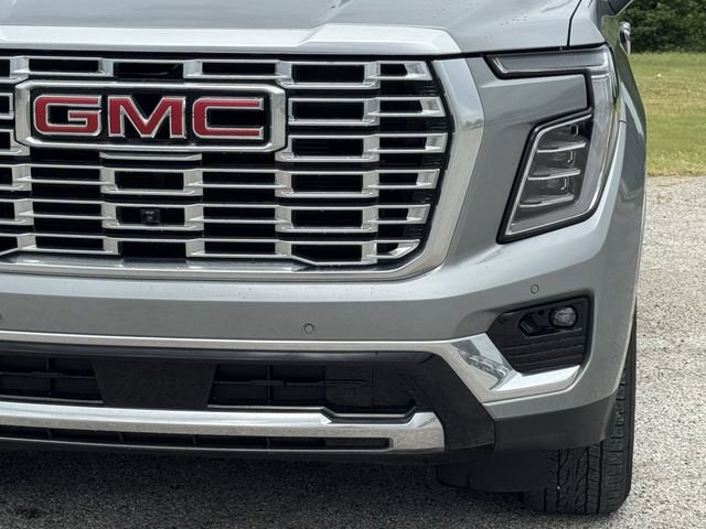 Used 2025 GMC Yukon Denali AWD/4WD image 9
