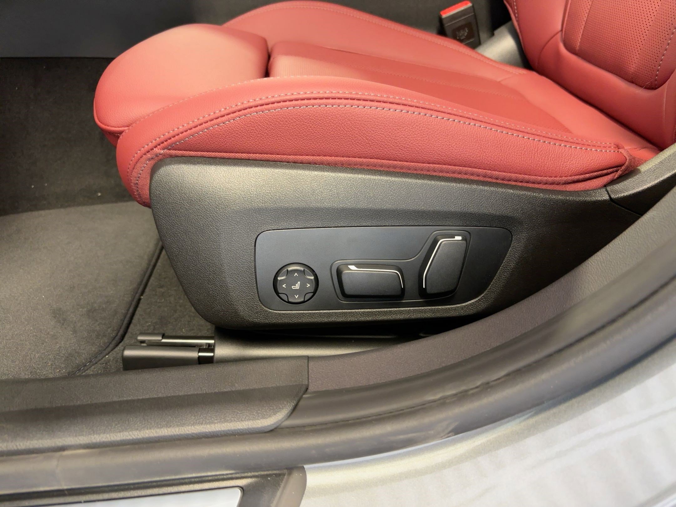 New 2026 BMW 330i Sedan image 13