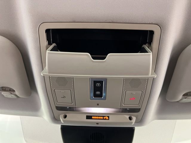 Used 2020 Jaguar E-PACE SE image 34