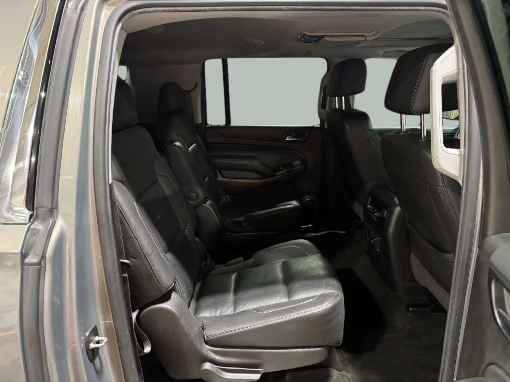 Used 2017 Chevrolet Suburban Premier AWD/4WD image 29