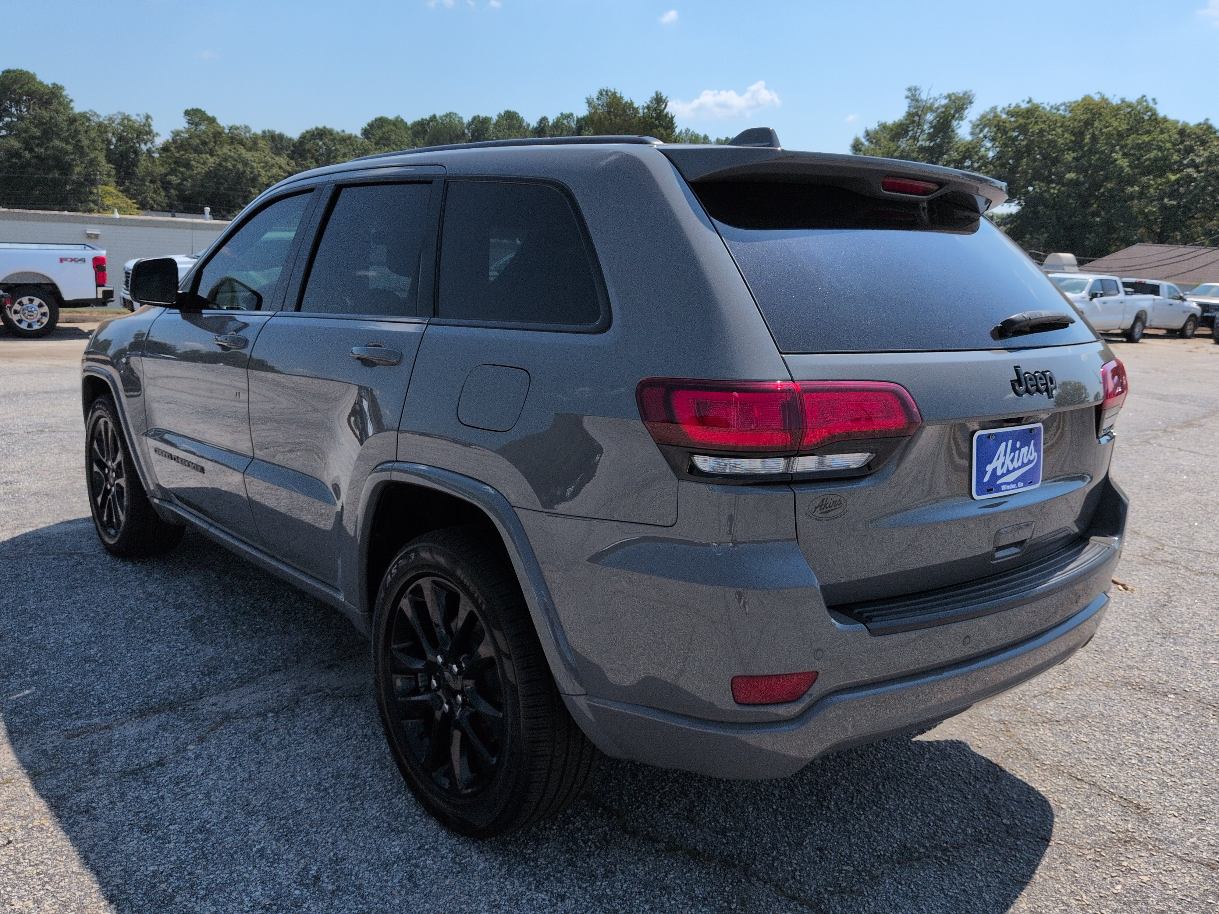 Used 2021 Jeep Grand Cherokee Laredo X RWD image 5
