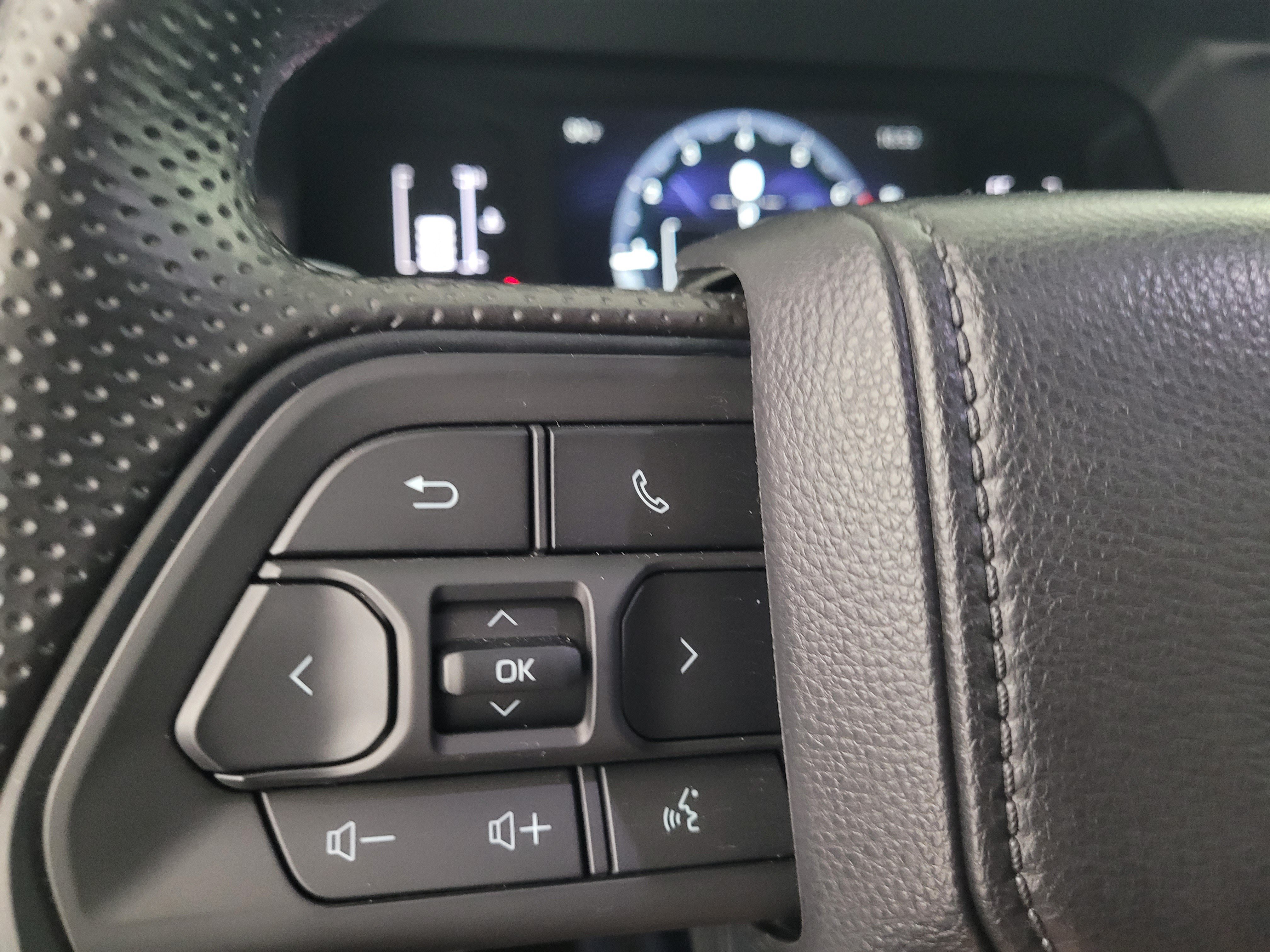 Certified 2026 Toyota Tacoma SR5 AWD/4WD image 32