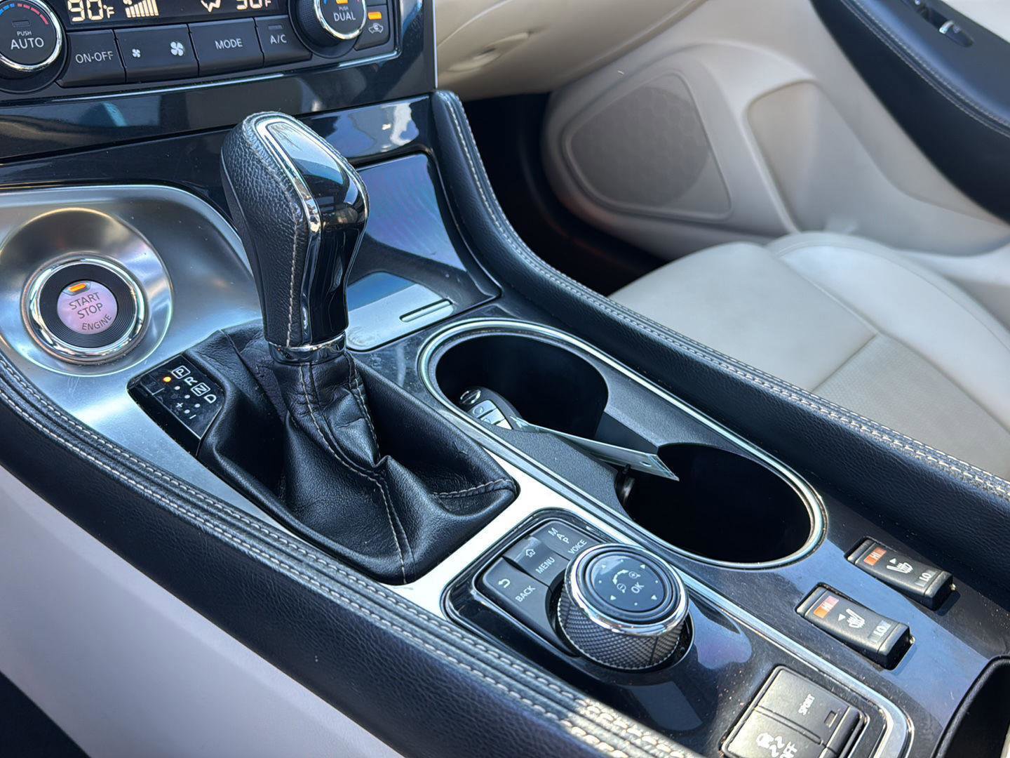 Used 2020 Nissan Maxima 3.5 SL w/ Floor Mat Group image 24