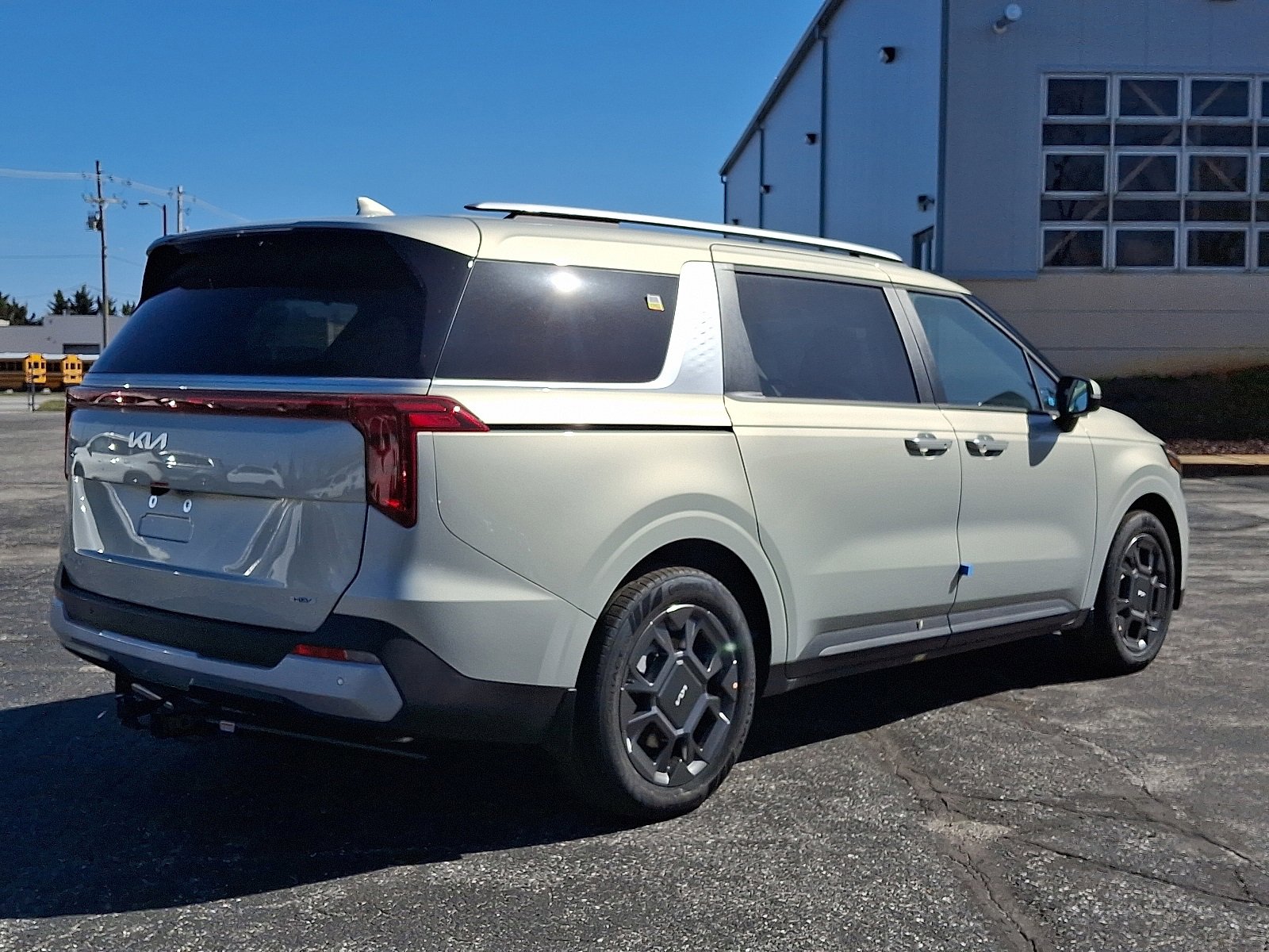 New 2025 Kia Carnival EX image 8