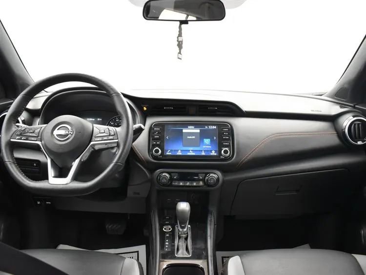Used 2023 Nissan Kicks SR w/ SR Premium Package FWD image 19