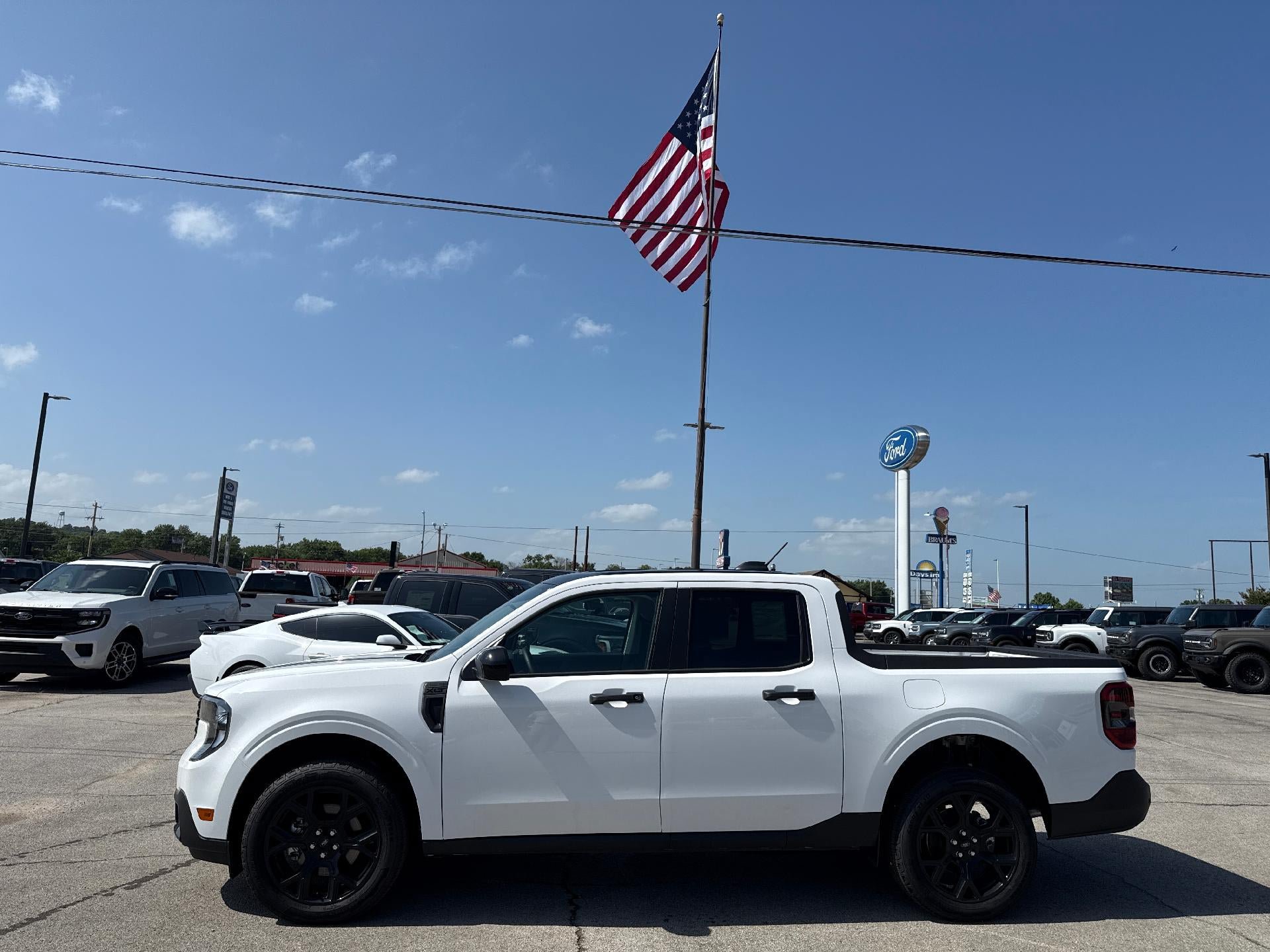 New 2026 Ford Maverick XLT w/ XLT Luxury Package AWD/4WD image 7