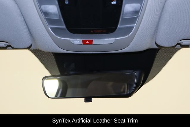Used 2025 Kia Sorento S FWD image 23