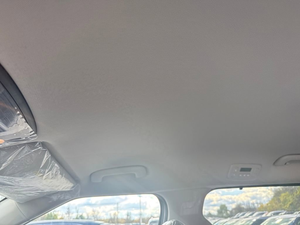 New 2026 Kia Carnival EX image 37