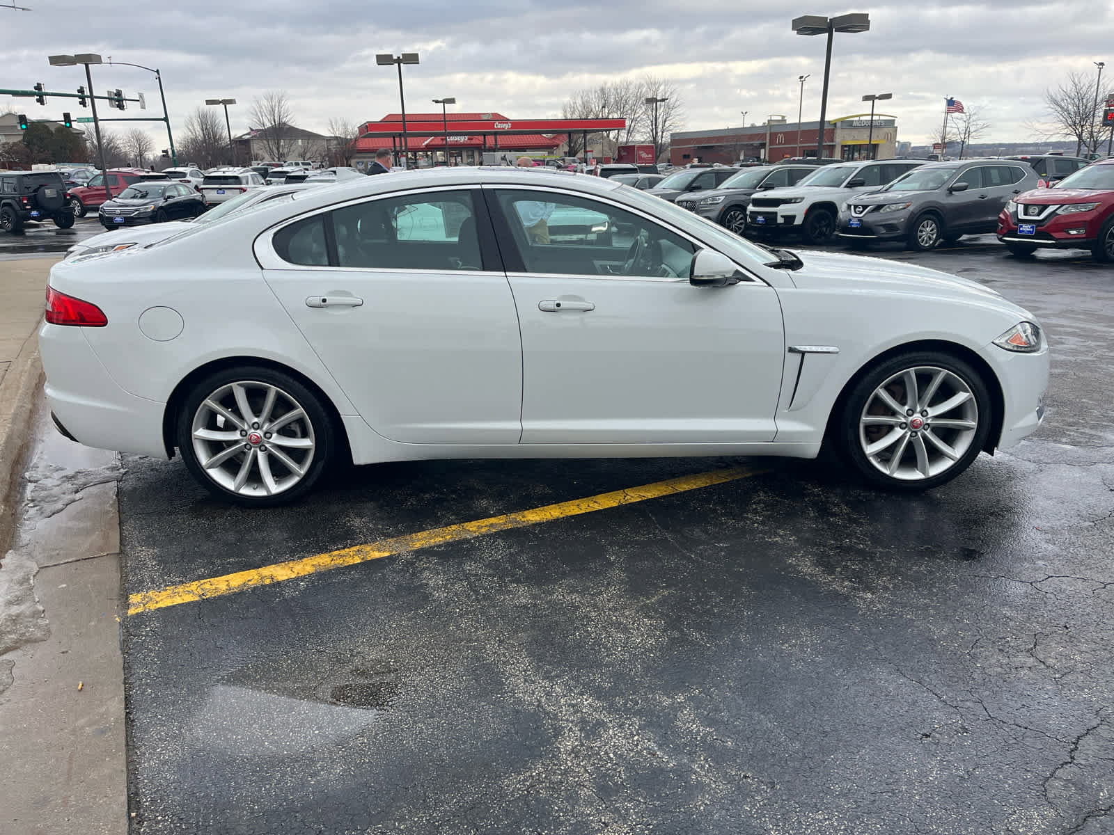 Used 2015 Jaguar XF Portfolio image 2