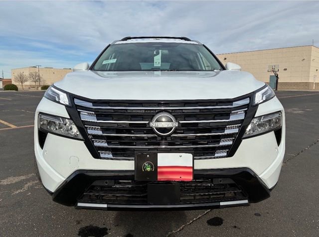 Certified 2024 Nissan Rogue Platinum w/ Platinum Premium Package FWD image 9