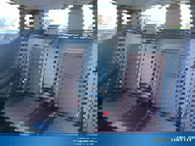 Used 2025 Nissan Kicks SR image 13