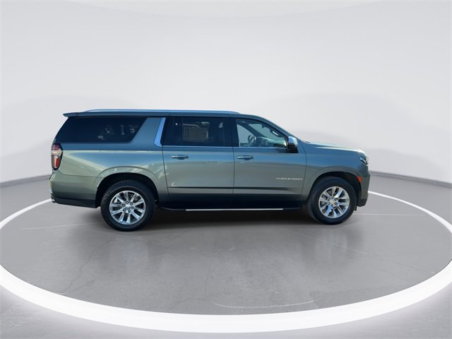 Used 2023 Chevrolet Suburban Premier image 9