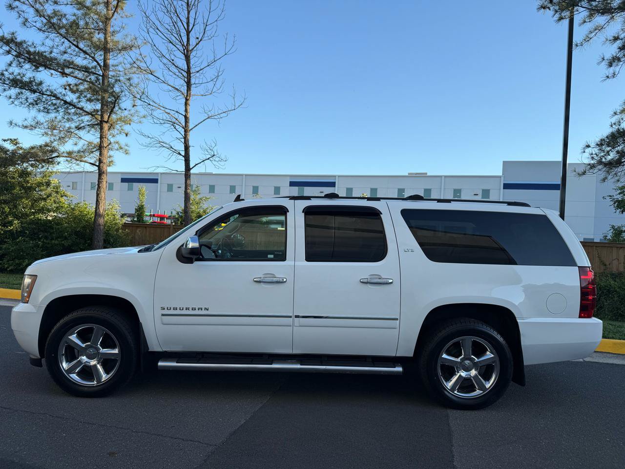 Used 2013 Chevrolet Suburban LTZ AWD/4WD image 9