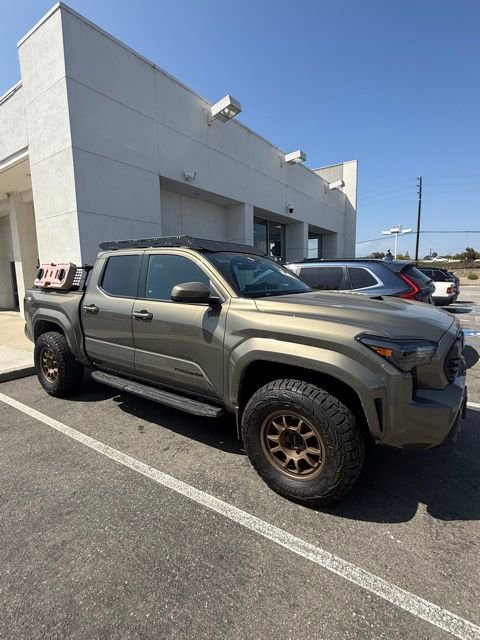 Used 2024 Toyota Tacoma TRD Sport AWD/4WD image 2