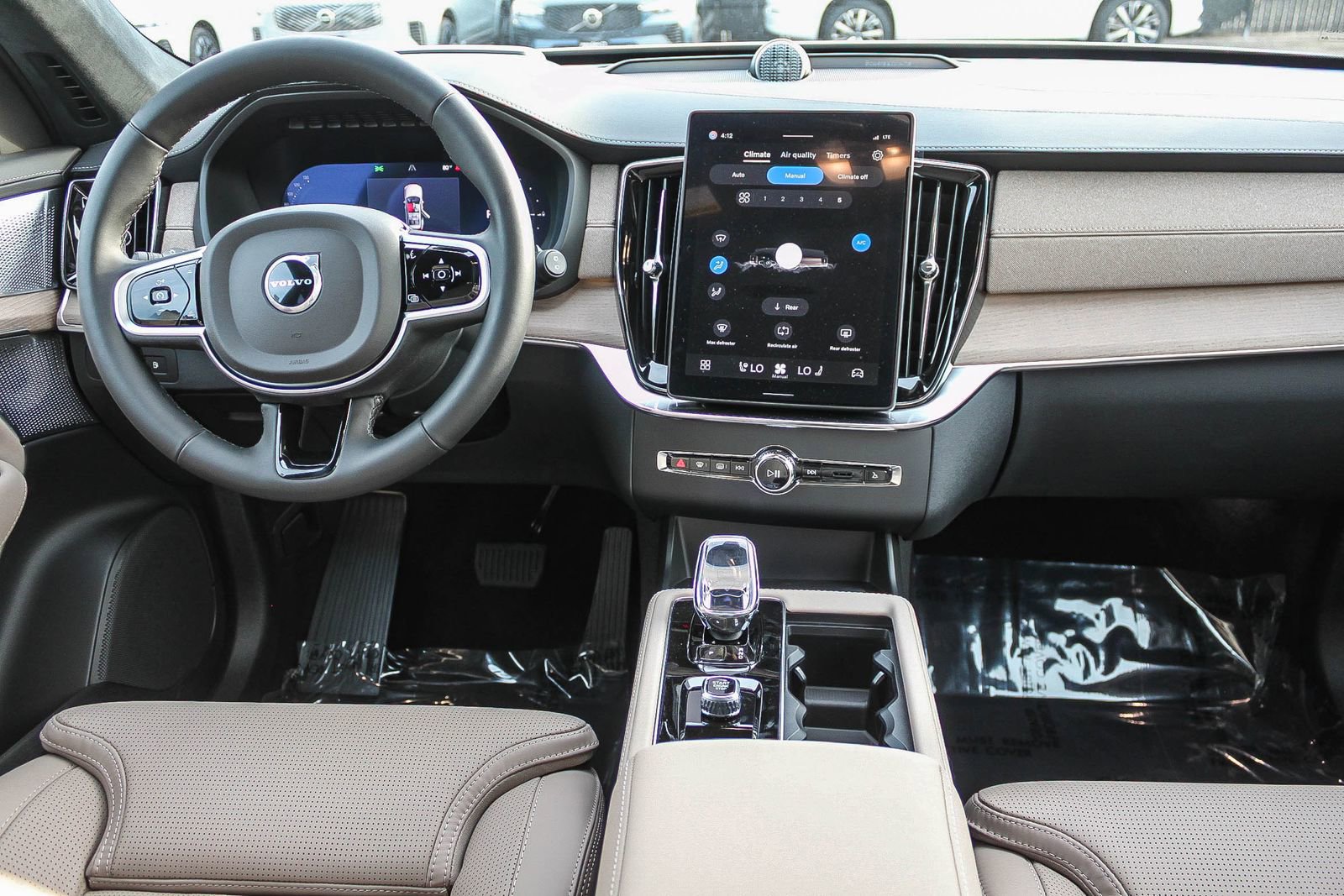 New 2026 Volvo XC90 T8 Ultra w/ Lounge Package image 15