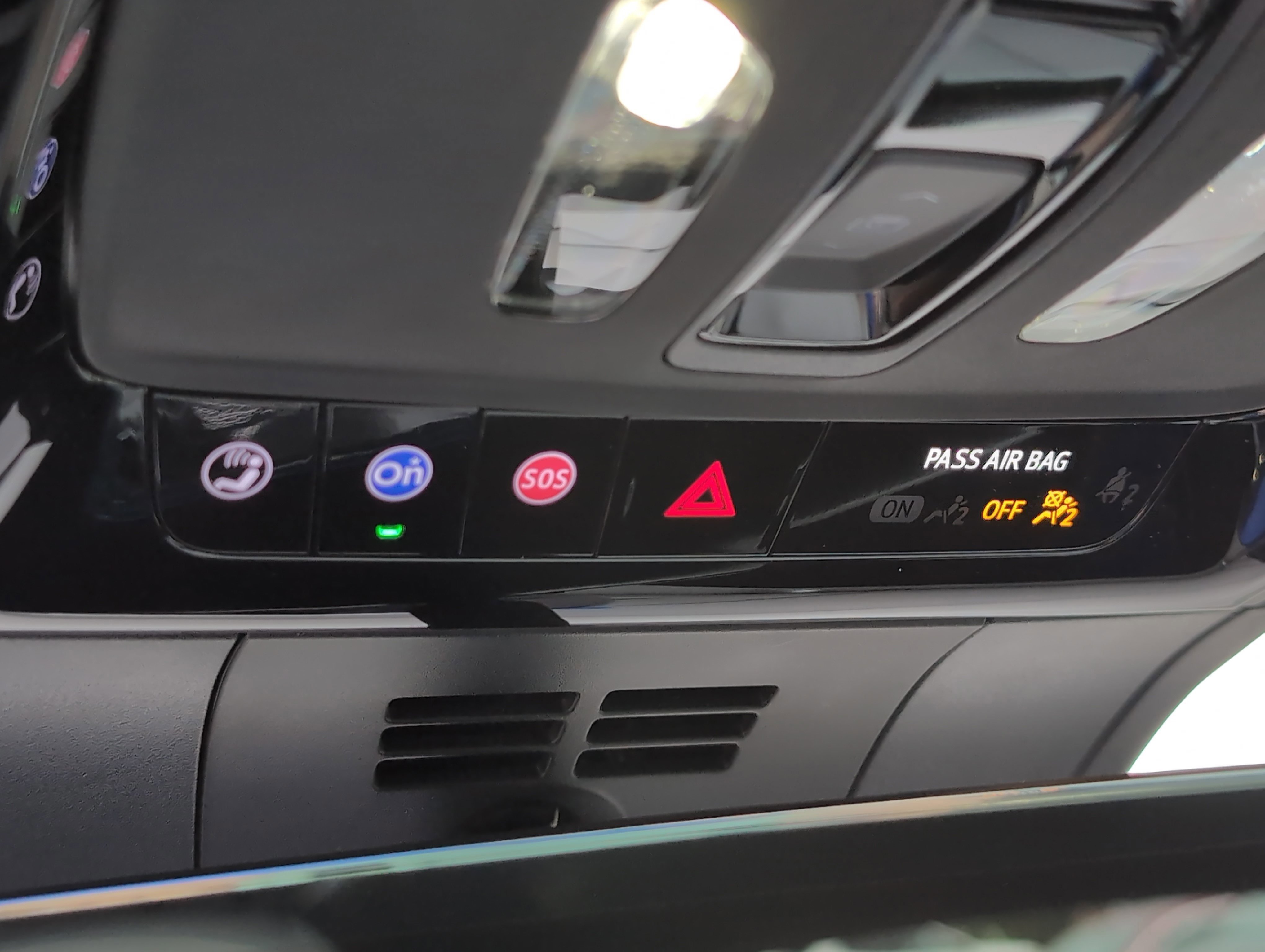 New 2025 Cadillac Optiq Sport 1 w/ LPO, Floor Liner Package image 13