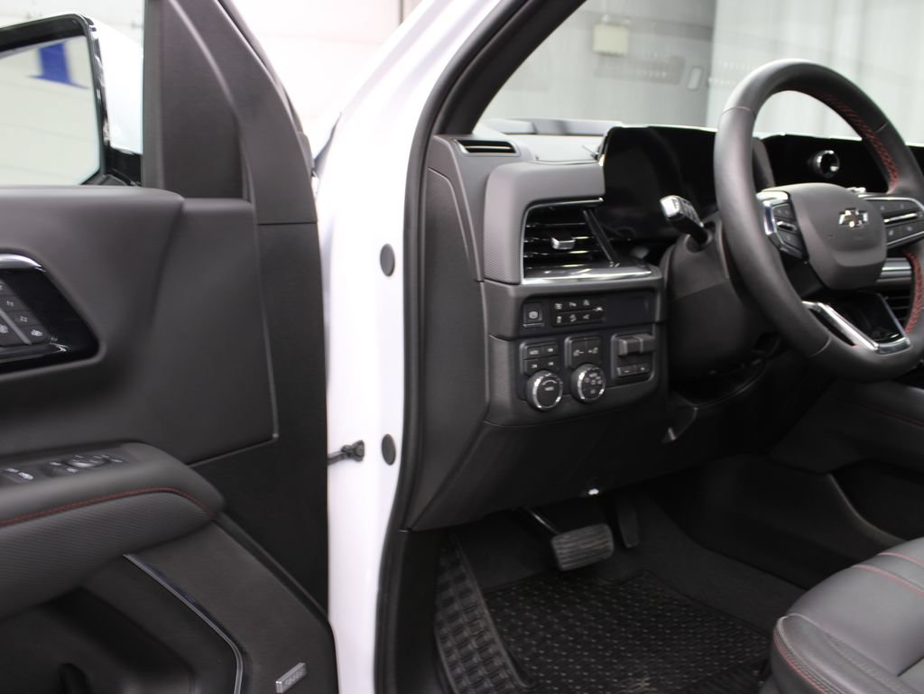 Used 2026 Chevrolet Suburban RST w/ Comfort Package AWD/4WD image 58