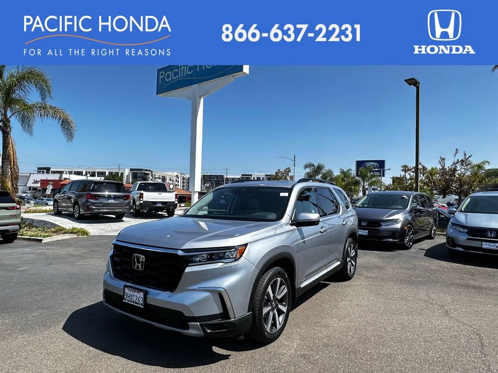 Used 2023 Honda Pilot Touring image 2