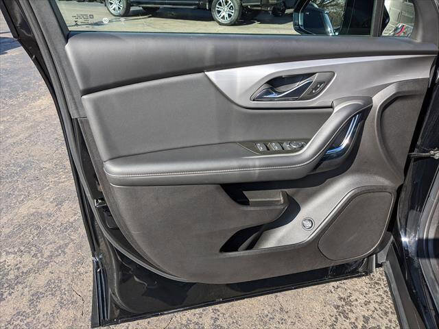 Used 2024 Chevrolet Blazer LT w/ Convenience Package FWD image 10