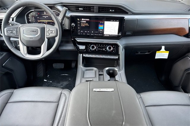 New 2026 GMC Sierra 3500 Denali w/ Denali Reserve Package image 15
