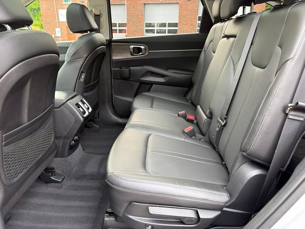 Certified 2023 Kia Sorento S w/ Panoramic Sunroof Package AWD/4WD image 30