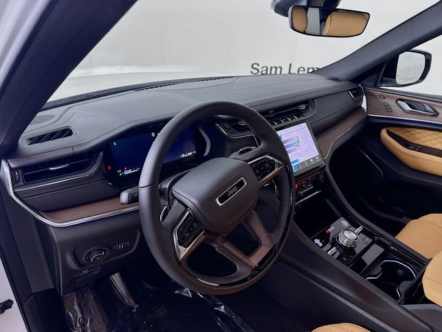 New 2025 Jeep Grand Cherokee Summit w/ Obsidian Package image 9