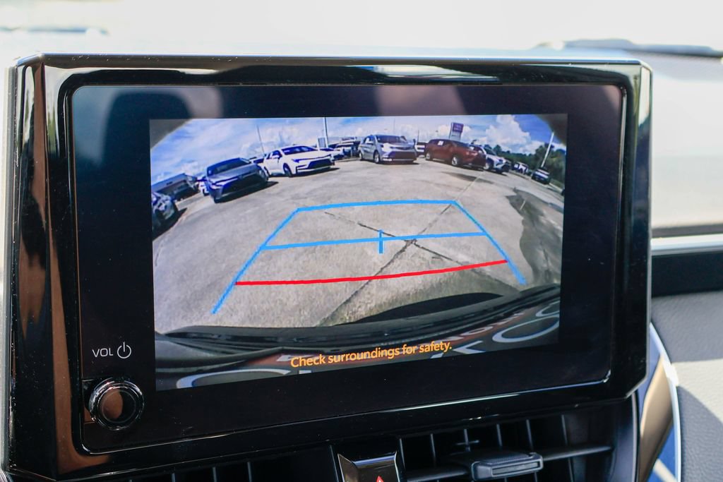 Used 2026 Toyota Corolla LE FWD image 5