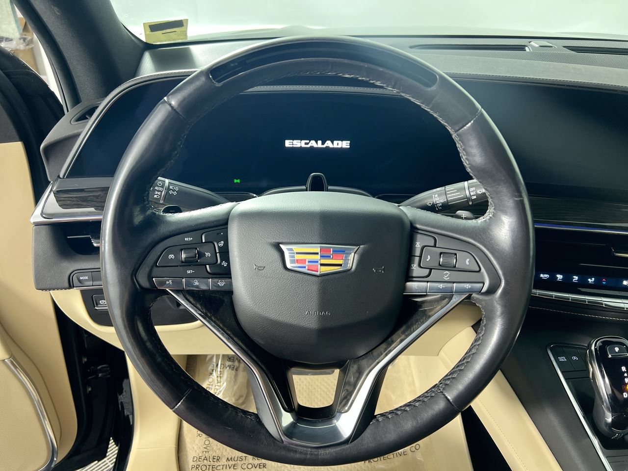 Used 2024 Cadillac Escalade Premium Luxury RWD image 15