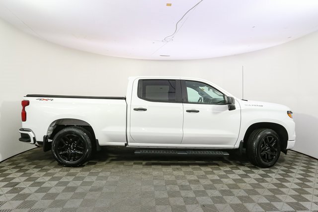 Used 2024 Chevrolet Silverado 1500 Custom image 13