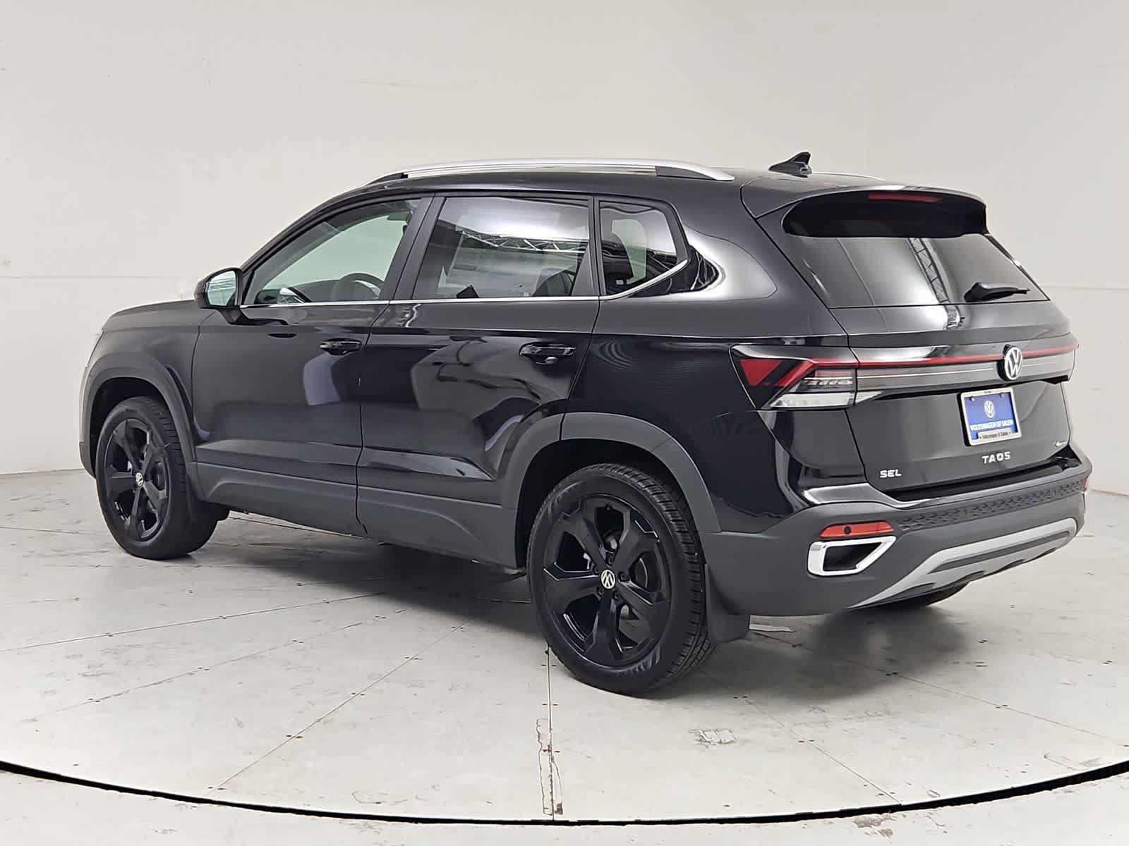 New 2026 Volkswagen Taos SEL AWD/4WD image 4