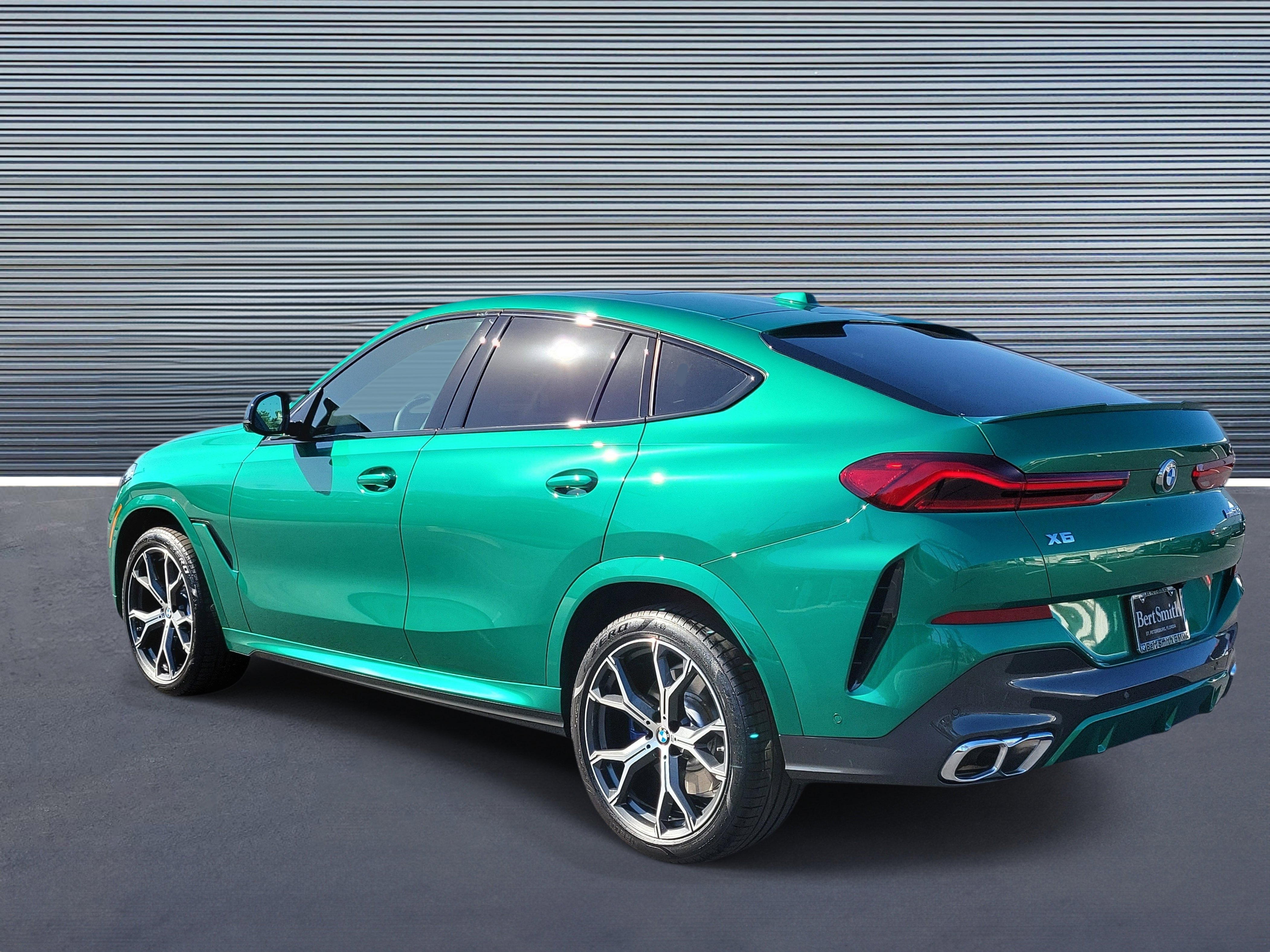 Used 2026 BMW X6 M60i image 4