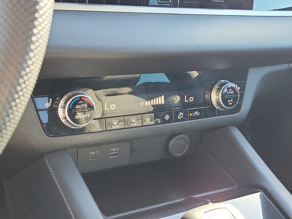 Used 2023 Mitsubishi Outlander SE Black Edition FWD image 36