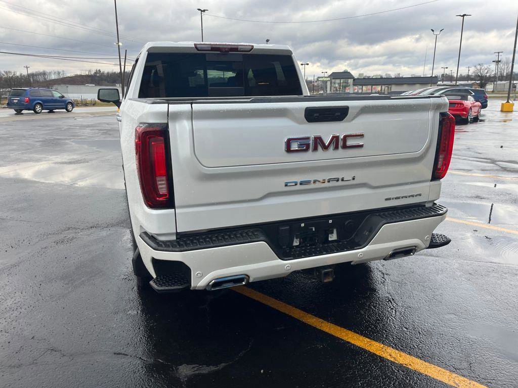 Used 2022 GMC Sierra 1500 Denali w/ Technology Package AWD/4WD image 4